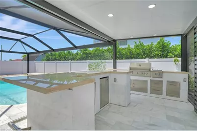 112 Capri Blvd, Naples, FL 34113 - Photo 4