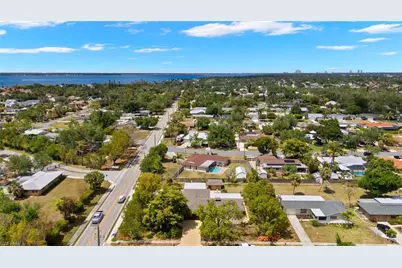 1011 El Mar Ave, Fort Myers, FL 33919 - Photo 50