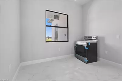 219 NW 28th Ct, Cape Coral, FL 33993 - Photo 10