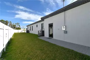 121 NW 10th Ave, Cape Coral, FL 33993 - Photo 38
