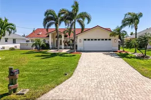2122 SW 51st St, Cape Coral, FL 33914 - Photo 2