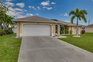 605 SE 22nd St, Cape Coral, FL 33990 - Photo 1