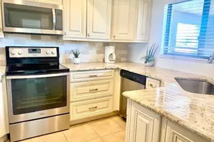 4240 Steamboat Bend, Fort Myers, FL 33919 - Photo 10