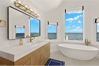 8451 Casa Del Rio Ln, Fort Myers, FL 33919 - Photo 26