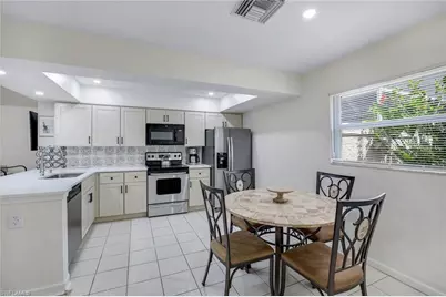 156 Sabal Lake Dr, Naples, FL 34104 - Photo 6