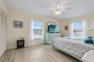 151 Cypress Way E, Naples, FL 34110 - Photo 20