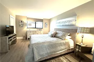 9375 Gulf Shore Dr, Naples, FL 34108 - Photo 24