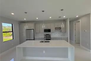 3711 7th St SW, Lehigh Acres, FL 33976 - Photo 4