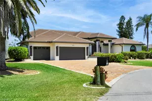 3605 SE 18th Ave, Cape Coral, FL 33904 - Photo 2