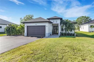 218 22nd Ave NE, Naples, FL 34120 - Photo 1