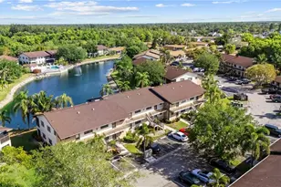 5323 Treetops Dr, Naples, FL 34113 - Photo 2