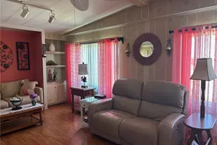 196 Palm Harbor Dr, North Port, FL 34287 - Photo 10