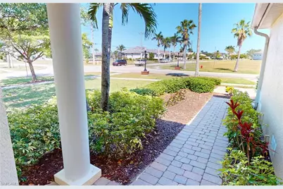327 Monaco Dr #12, Punta Gorda, FL 33950 - Photo 2