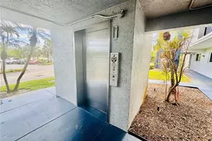 190 Pebble Beach Blvd, Naples, FL 34113 - Photo 26