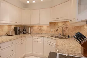 4001 Gulf Shore Blvd N, Naples, FL 34103 - Photo 10