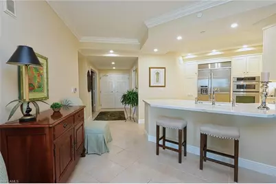 60 Seagate Dr #402, Naples, FL 34103 - Photo 10