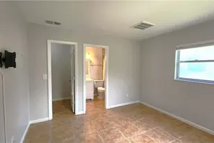 4615 SE 4th Pl, Cape Coral, FL 33904 - Photo 12