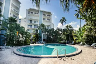 1300 Gulf Shore Blvd N, Naples, FL 34102 - Photo 16