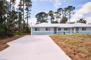 3825/3827 Hollycrest St, Fort Myers, FL 33905 - Photo 24