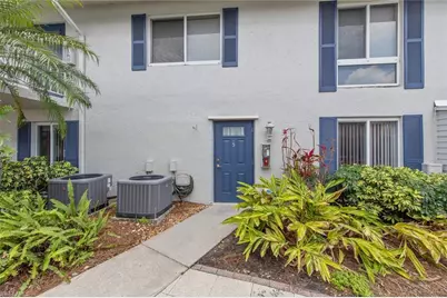 263 Candycane Ln #5, Naples, FL 34112 - Photo 2