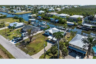 2560 Baybreeze St, Saint James City, FL 33956 - Photo 8