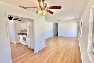 61 Glenmont Dr W, North Fort Myers, FL 33917 - Photo 4