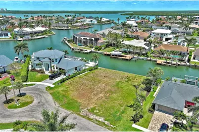 225 Geranium Ct, Marco Island, FL 34145 - Photo 10