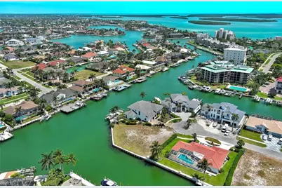 895 Banyan Ct, Marco Island, FL 34145 - Photo 4