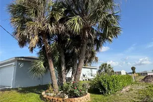 1046 Saturn Ct, Labelle, FL 33945 - Photo 2