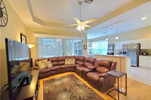 1211 Chelmsford Ct, Naples, FL 34104 - Photo 10