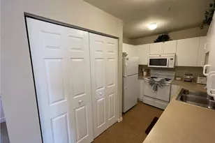 519 Roma Ct, Naples, FL 34110 - Photo 10