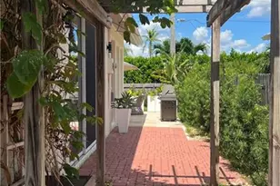 801 99th Ave N, Naples, FL 34108 - Photo 18