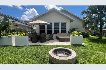 801 99th Ave N, Naples, FL 34108 - Photo 16