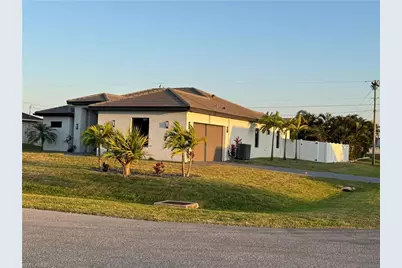 212 SW 19th Ter, Cape Coral, FL 33991 - Photo 4