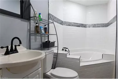 3388 E Riverside Dr, Fort Myers, FL 33916 - Photo 34