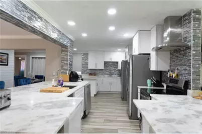 3388 E Riverside Dr, Fort Myers, FL 33916 - Photo 8