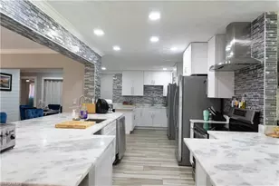 3388 E Riverside Dr, Fort Myers, FL 33916 - Photo 8