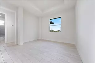 547 McArthur Blvd, Lehigh Acres, FL 33974 - Photo 10