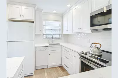 180 Turtle Lake Ct #206, Naples, FL 34105 - Photo 14