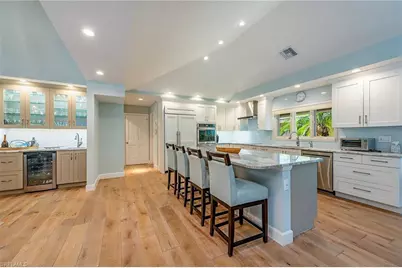 805 Pine Village Ln, Naples, FL 34108 - Photo 6