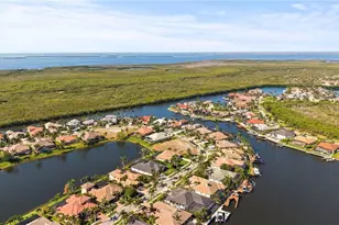 1922 Harbour Cir, Cape Coral, FL 33914 - Photo 8