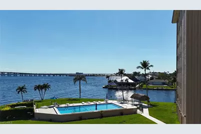 4260 SE 20th Pl #801, Cape Coral, FL 33904 - Photo 4