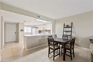 138 Cypress Way E, Naples, FL 34110 - Photo 10