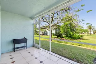 138 Cypress Way E, Naples, FL 34110 - Photo 16