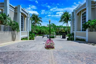 7117 Pelican Bay Blvd, Naples, FL 34108 - Photo 4