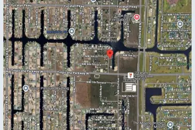 821 NW 33rd Pl, Cape Coral, FL 33993 - Photo 2