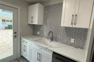 530 Broad Ave S, Naples, FL 34102 - Photo 16