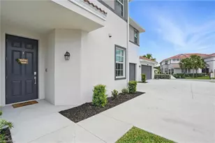 12050 Santaluz Dr, Fort Myers, FL 33913 - Photo 4