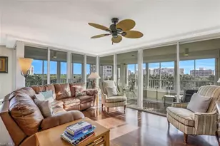 21 Bluebill Ave, Naples, FL 34108 - Photo 2