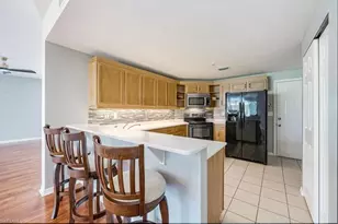 782 Eagle Creek Dr, Naples, FL 34113 - Photo 8